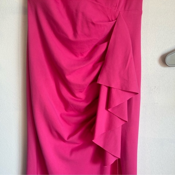 ELLIATT Across Gown - Picture 5 of 8